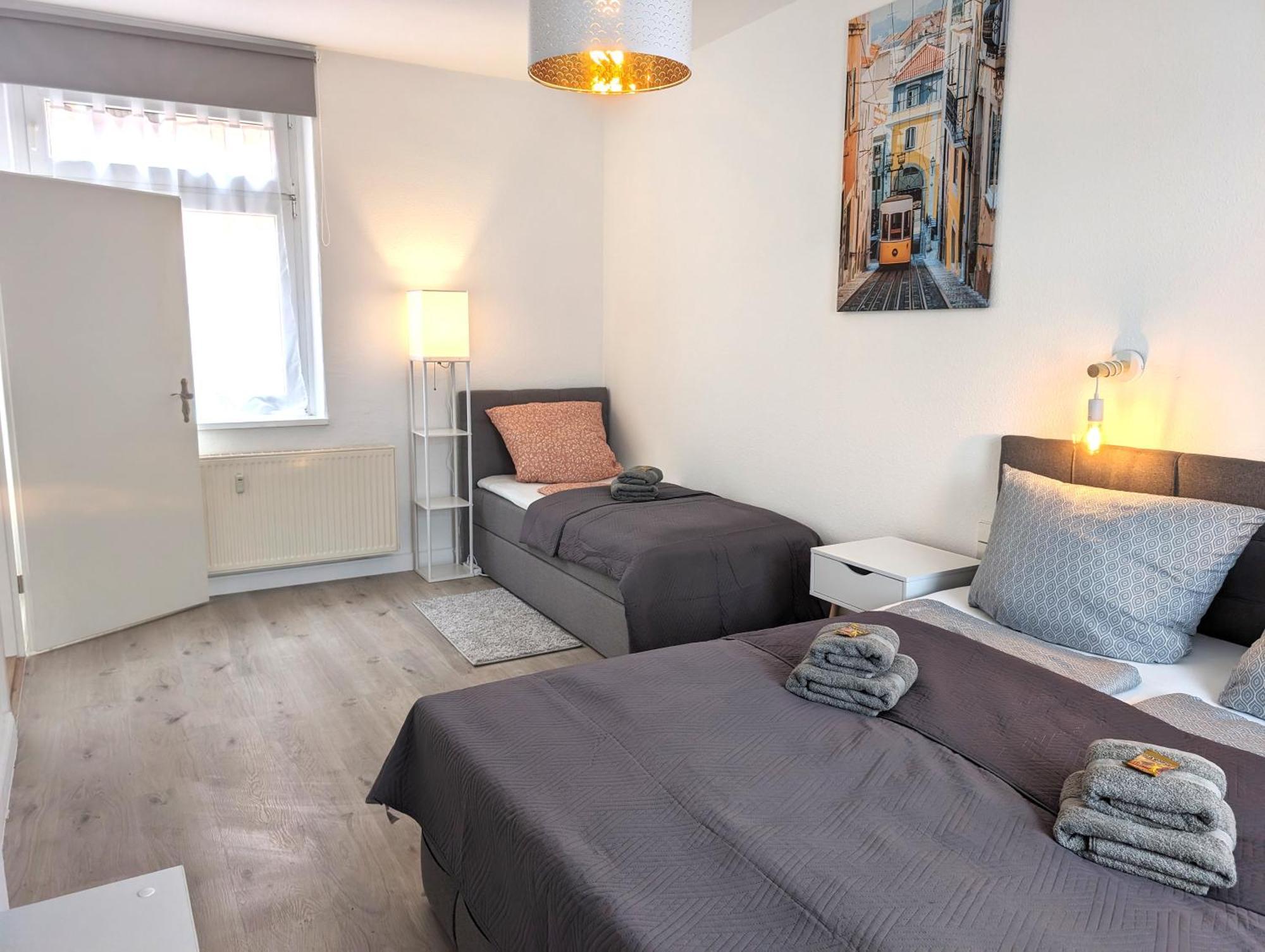 Casa Apartment Modern Vintage Flexibilitaet Pur- Perfektes Apartment Fuer Familien Und Geschaeftsreisende 5 Schlafplaetze, Vollausstattung, Amazon Prime & Parkplatz Inklusive Magdeburgo Exterior foto